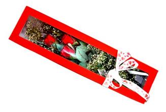 Kutu i�inde 3 adet k�rm�z� g�l Tokat �i�ek g�nder firmas� �ahane �r�n�m�z