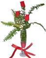 Tokat �i�ek�i firmam�zdan Cam vazoda i�inde 3 g�l Tokat �i�ek g�nder firmas� �ahane �r�n�m�z